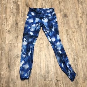 Blue floral Wunder Under leggings